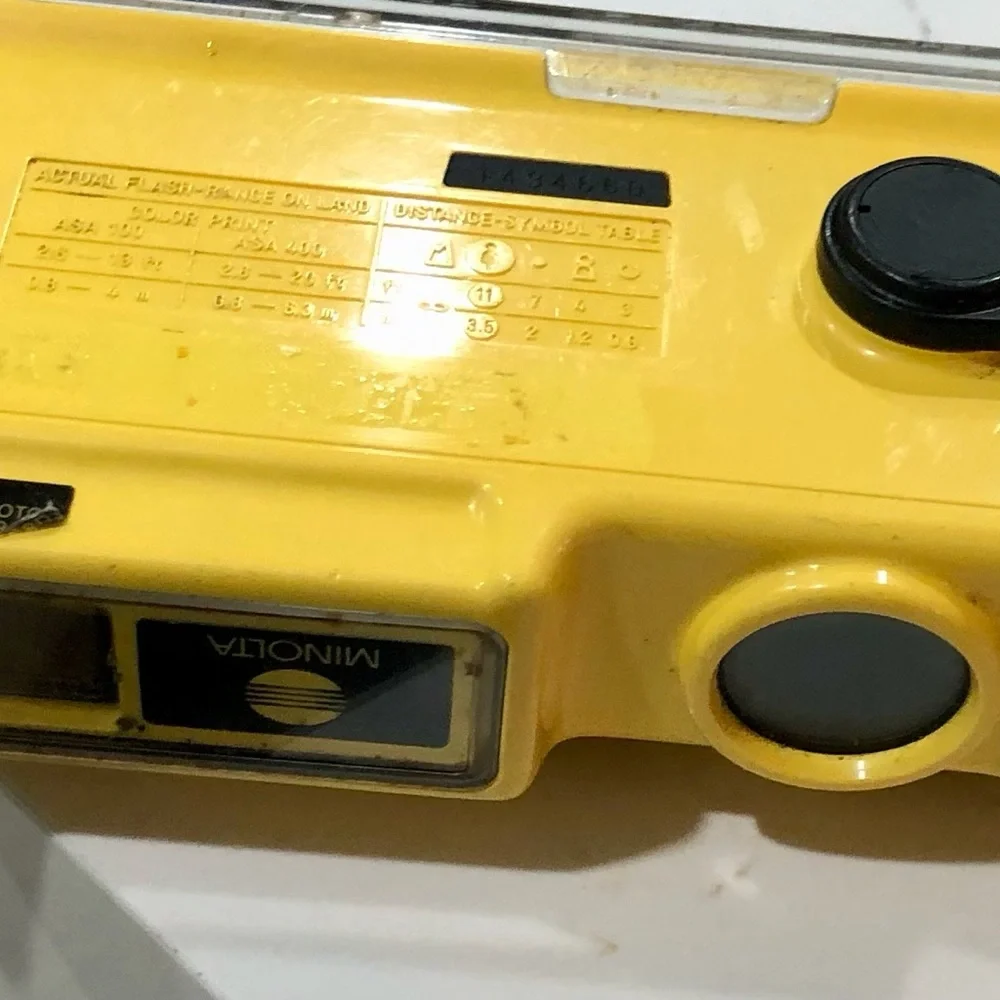 Minolta Weathermatic Camera Underwater Point & Shoot